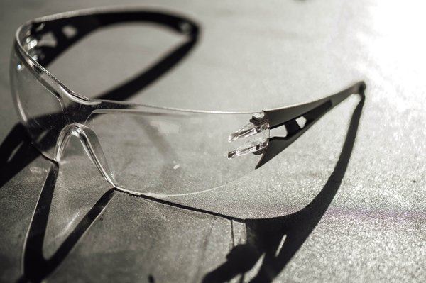 Quel est le meilleur type d'écran anti-lumière bleue pour ceux qui travaillent de nuit sur ordinateur?